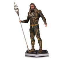 Justice League Movie Statue Aquaman 34 cm